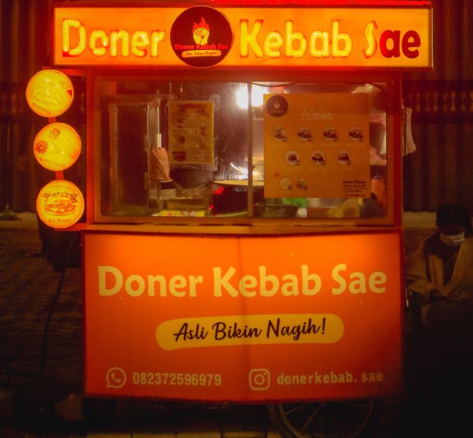 Der kultige Döner verbreitet sich sogar bis nach Asien - Street Food Truck in Indonesien