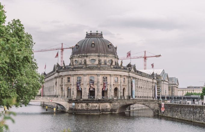 Die denkmalgeschützte Museumsinsel in Berlin