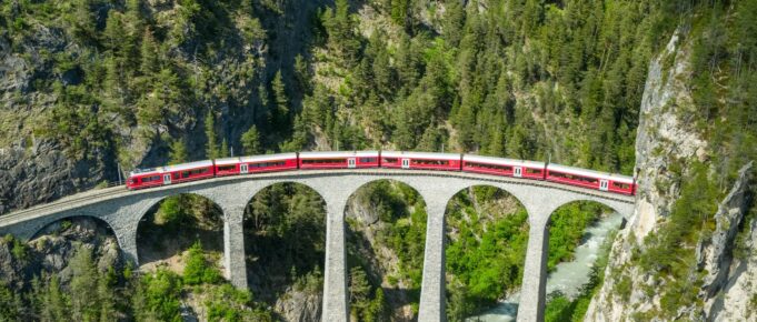 Die Schweizer Alpen erschweren Reisen zwischen Städten erheblich – besonders für ältere Menschen