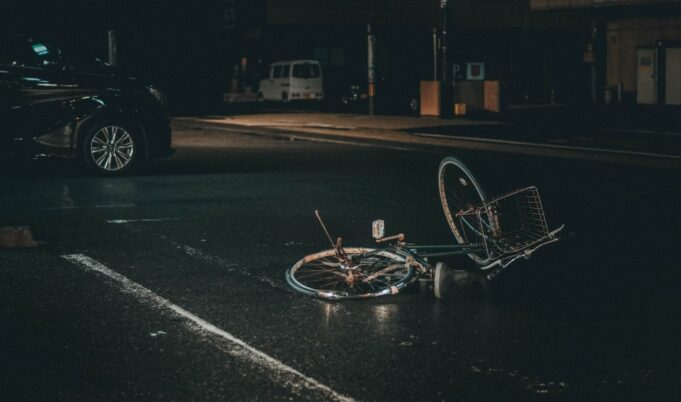 Streit um Fahrrad auf Autoparkplatz in Berlin